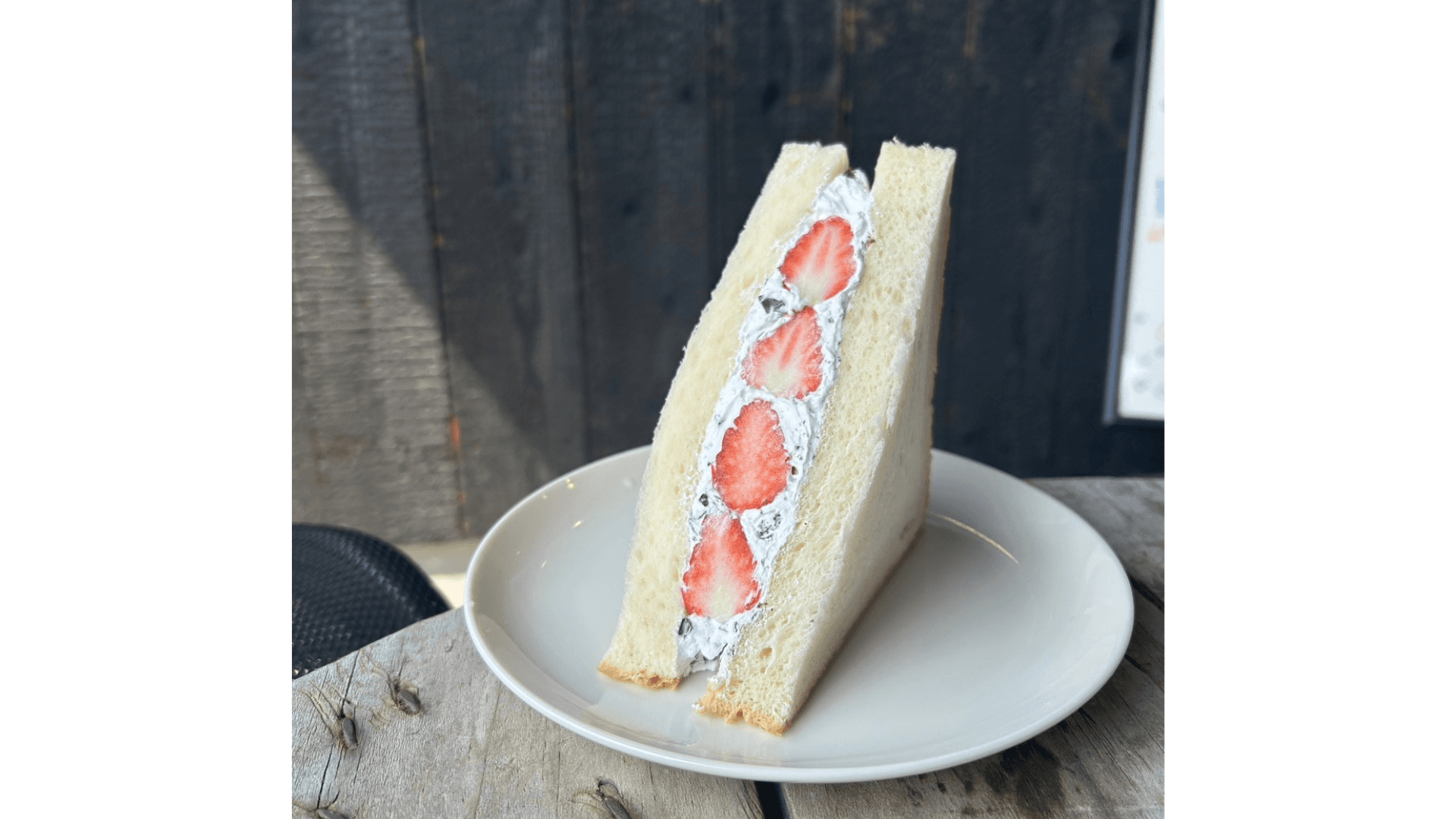 チョコいちごサンド